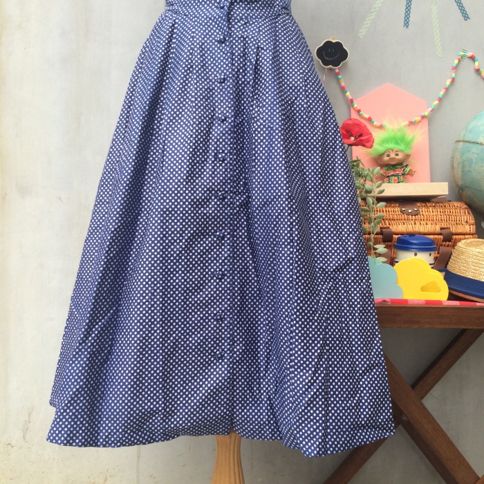 Hands-down Button down | Vintage denim dress and Polka dot 80s-does-50s ...